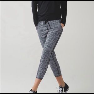 Lululemon joggers!